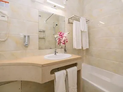Apartahotel Muthu Clube Da Oura 4*