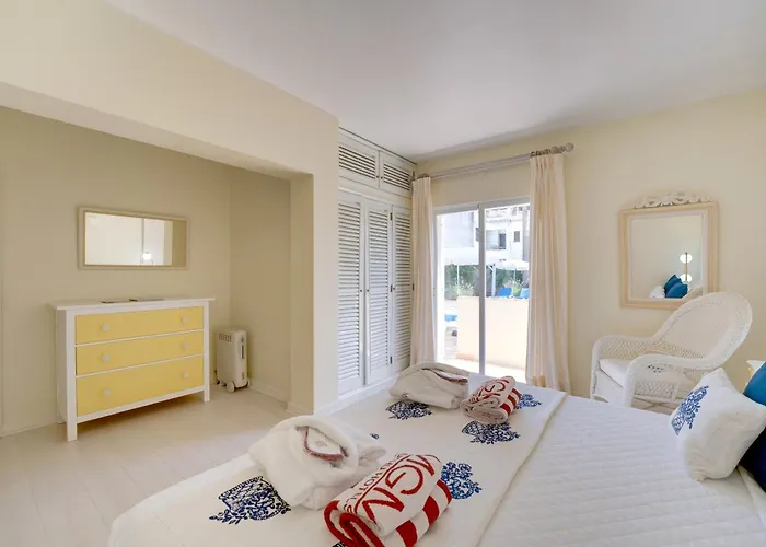 Lägenhetshotell Muthu Clube Da Oura 4*