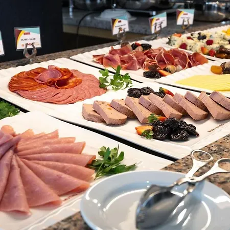 Muthu Clube Da Oura 알부페이라