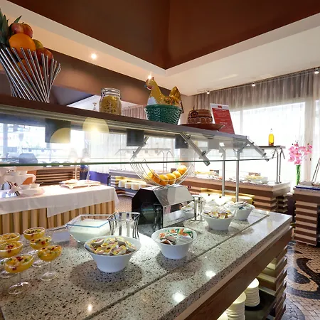 Muthu Clube Da Oura 알부페이라