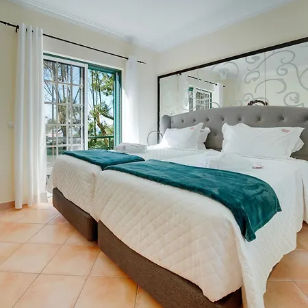 Aparthotel Muthu Clube Da Oura 4*