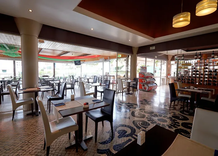 Muthu Clube Da Oura Aparthotel 4*